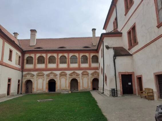 SONS ČR - Zámek Jimlín-Nový hrad výlet na zámek 