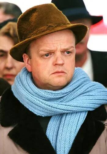 Toby Jones - Pochybná sláva (2006), Obrázek #4