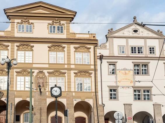 Říjnový program zve do historické loděnice v Podolí, za Vondrákovými domy nebo na Vyšehrad : Open House Praha