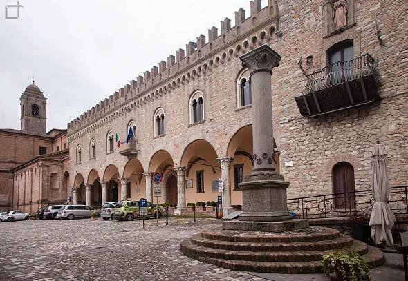 Ravenna, mosaico di storia – Bertinoro, il nettare della Principessa Galla