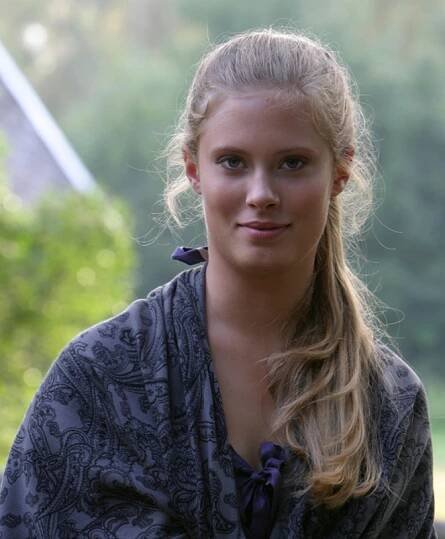 Blondynka - Szczęście na raty - Z filmu - Julia Pietrucha