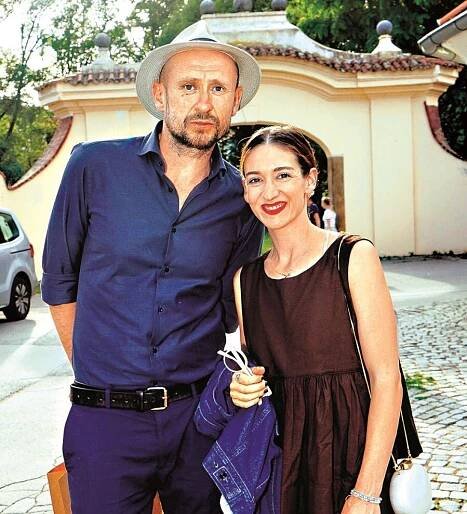 Proč se Dancingerová hádá s partnerem?