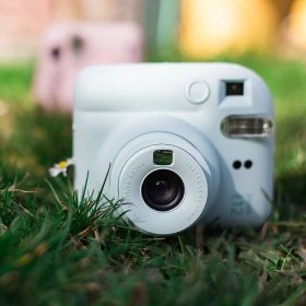 Instax Mini 12: nová verze populárního fotoaparátu je zde