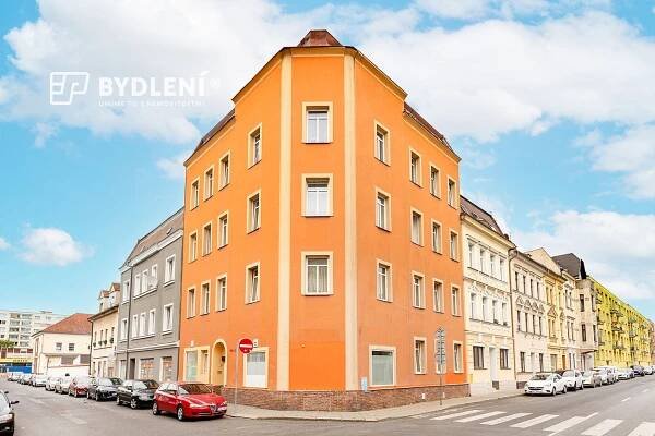 Činžovní dům s 9 byty na prodej v Teplicích | Reality.iDNES.cz 
