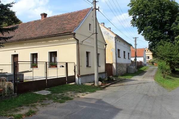 Soubor:Staňkov, Ohučov, side street.jpg – Wikipedie