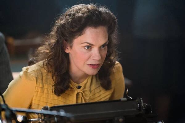 Paní Wilsonová - Epizoda 1 - Z filmu - Ruth Wilson