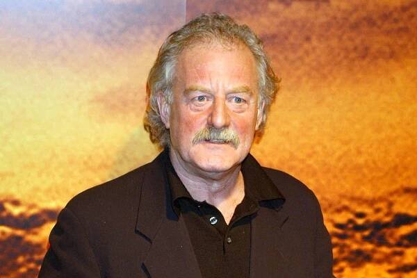 Lord Of The Rings star Elijah Wood remembers ‘our king’ Bernard Hill