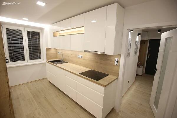 Pronájem bytu 2+1 61 m², Sokolovská, Sedlčany