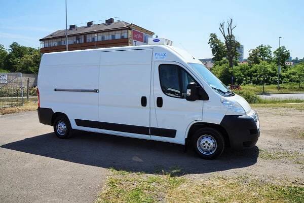 Autopůjčovna dodávek a užitkových vozů, pronájem dodávek Praha | Vansrenting.com