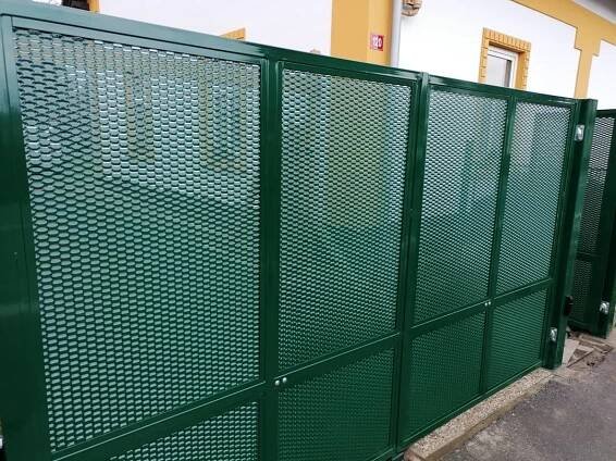 Samonosné, pojezdové nebo křídlové brány s automatickým pohonem. | BALUMO - KOLÍN