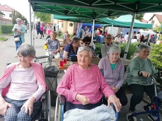foto aktivity lužec | Senior-komplex.cz