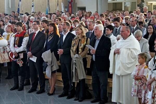 Modernímu kostelu sv. Ducha ve Staré Městě požehnal biskup Posád