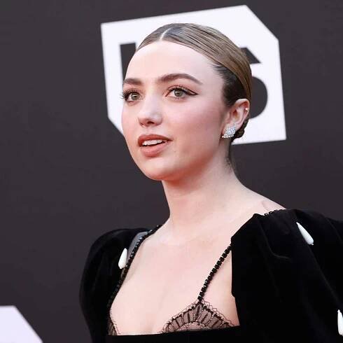 Girl Haunts Boy starring Peyton List and Michael Cimino coming to Netflix in October