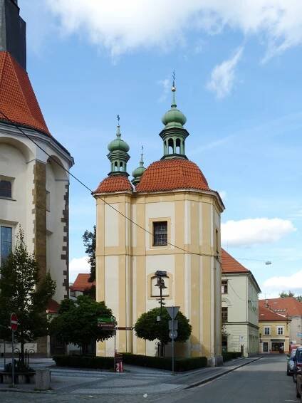 Soubor:ČB, kaple Smrtelných úzkostí Páně 01.jpg – Wikipedie