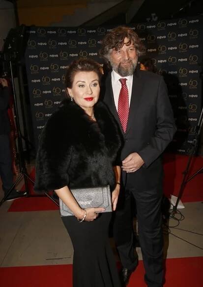Dana Morávková nabídla pohled do soukromí a pochlubila se nazdobeným stromkem. Popsala, jak prožije vánoční svátky - galerie