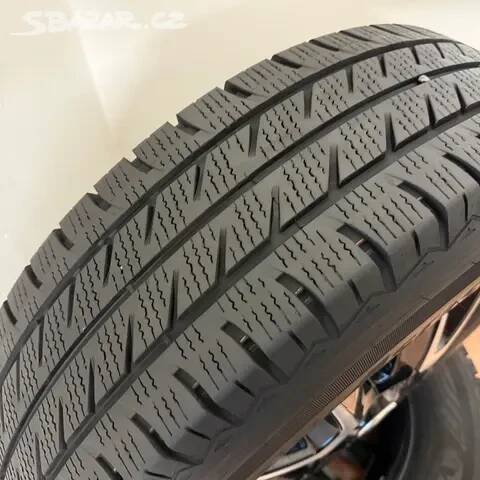 PEUGEOT BOXER 5x118 R16 ET68+CELOROČNÍ 225/75R16C