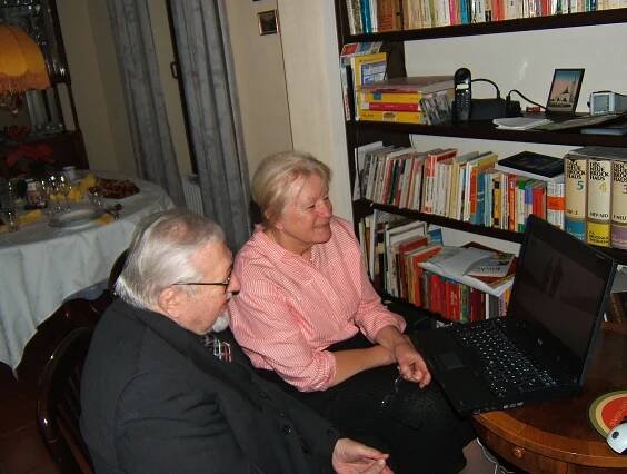 Alena Mikešová s monsignorem Karlem Fořtem, Vánoce, 2007