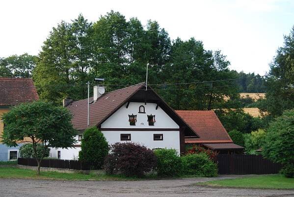 Soubor:Krašovice (Krásná Hora nad Vltavou) - okres Příbram (11).jpg