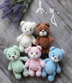 Crochet Teddy Bear Pattern, Crochet Baby Toys, Crochet Doll Pattern, Crochet Patterns Amigurumi, Cute Crochet, Crochet Dolls, Crochet Crafts, Crochet Projects, Crochet Appliques