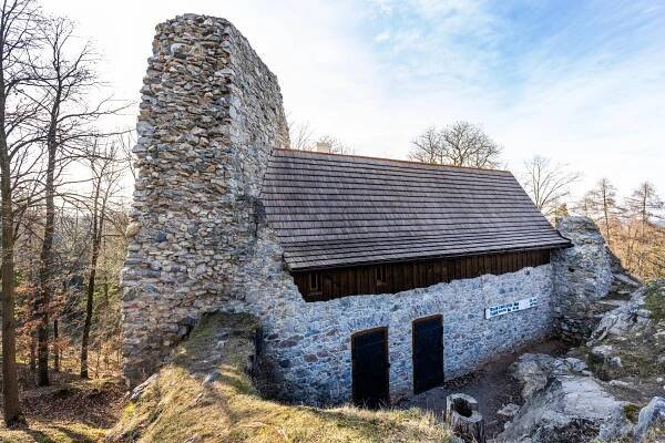 FOTO: Hradní vzkříšení. Nadšenci obnovili rozpadlý Rabštejn
