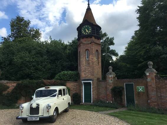 Taxi 6 - Berkshire Wedding Taxis