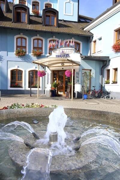 Hotel AGH, Rožnov pod Radhoštěm | Hotel.cz