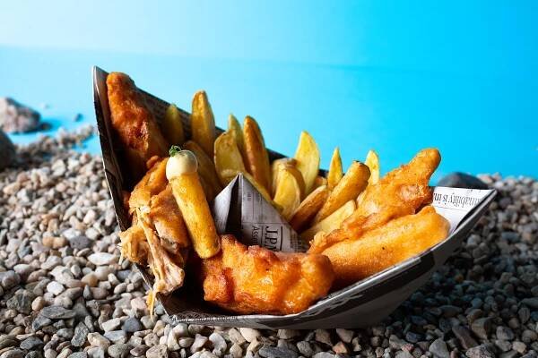 Step by step photo recipe of vegan fish and chips. Ingredients: Banana blossom, seaweed, potatos, salt, beer,black pepper, paprika powder, dill, flour