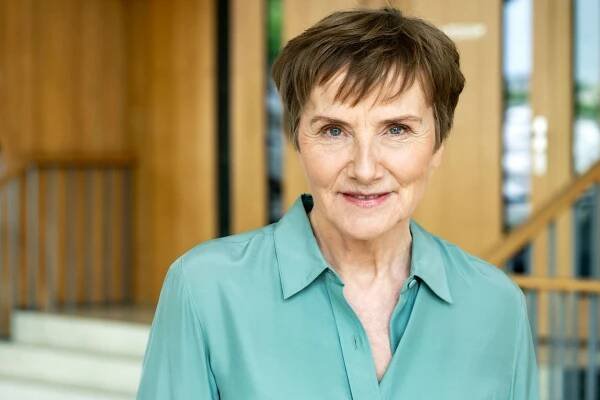 Ruth Reinecke - Schauspielerin - FRAME - ARTIST MANAGEMENT