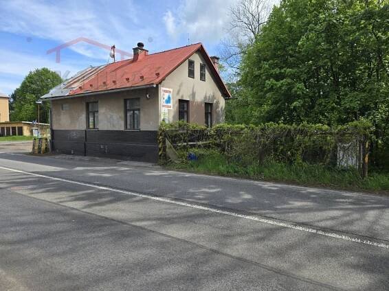 Prodej obchodních prostor v Semilech (okres) - dohromady 3 obchodních prostor již za 245 000 Kč