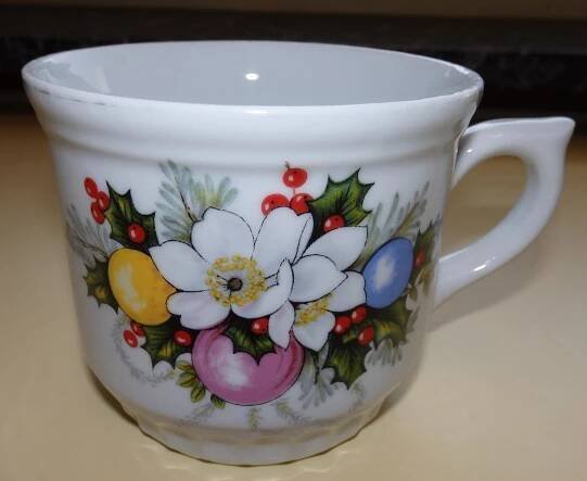 Hrneček. ČESKÝ PORCELÁN. zn. DUBI.