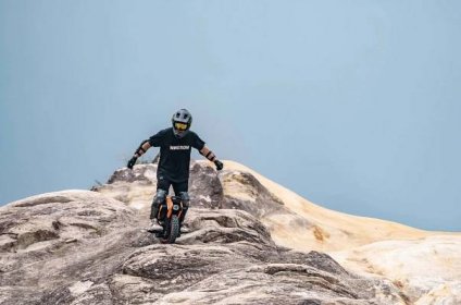 Extreme Speed With One-Wheel: Reach 109KPH With Off-Road Electric Unicycle » Explorersweb