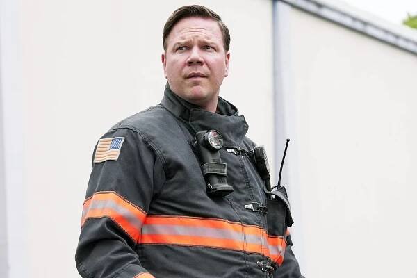 '9-1-1: Lone Star' actor Jim Parrack on Judd's alcohol battle — and what scene was cut