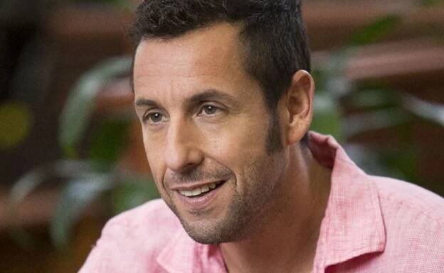 Adam Sandler je v Praze. Natáčí tu pro Netflix Kosmonauta z Čech