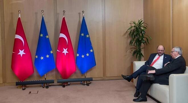 Turecko a EU obnoví jednání o rozšíření celní unie, tvrdí Ankara | Kurzy.cz