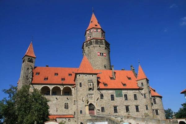Hrad Bouzov | LovecPokladu.cz