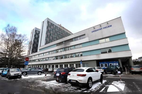 Ve slovenské nemocnici se rozšířil virus. Náhle onemocnělo téměř 200 zaměstnanců | TN.cz