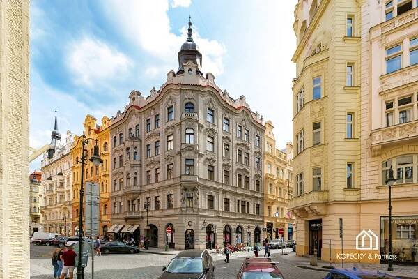 Luxus na špičkové adrese: neobarokní Loft ve Starém Městě