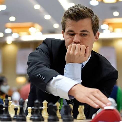 Chess world rocked by cheating accusations as prodigy insists he is now ‘clean’