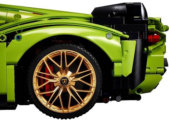 LEGO Technic - Lamborghini Sián FKP 37, Houška modelář