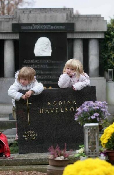 Kuklenský hřbitov v Hradci Králové.