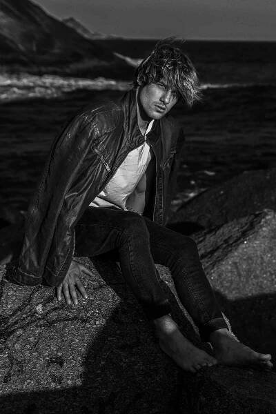 Matheus Martins by Leo Rosário for Brazilian Male Model