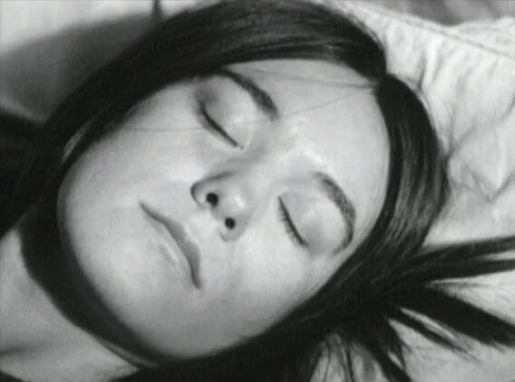 Isaki Lacuesta - Naomi Kawase: 1. dopis. Pomalé probuzení (2008)