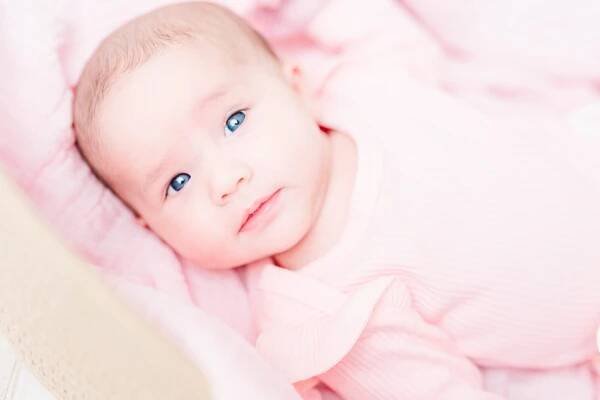 newborn baby girl hailey - carolwilliamsphotography.com