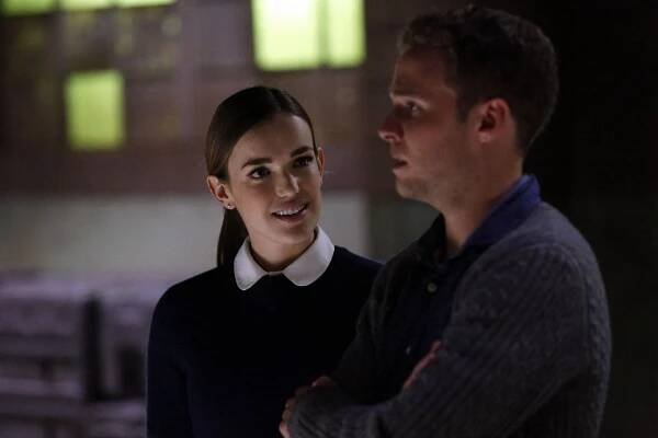 Agenti S.H.I.E.L.D. - Slípka ve vlčím doupěti - Z filmu - Elizabeth Henstridge