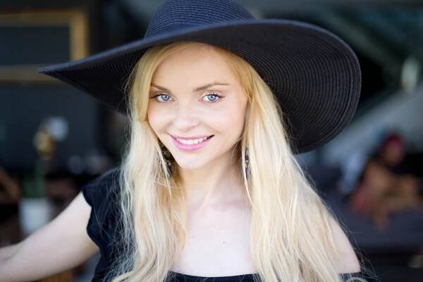 Izabella Miko | SOULS of Society