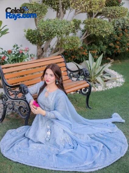 Dananeer Mobeen pawri girl
