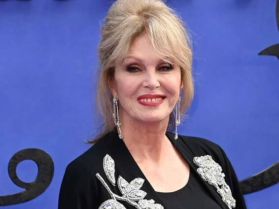 Joanna Lumley's white trainers have a flattering twist that work with any outfit