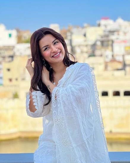 Avneet Kaur Rising Bollywood Star