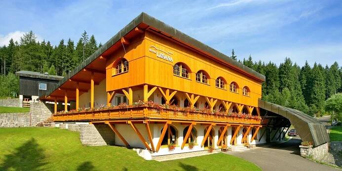 Pobyt ve Špindlerově Mlýně: polopenze, neomezeně wellness se saunou, vířivkou a bazénem
