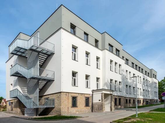 Domov pro seniory s komplexními službami v Opočnu – přestavba nemocniční budovy